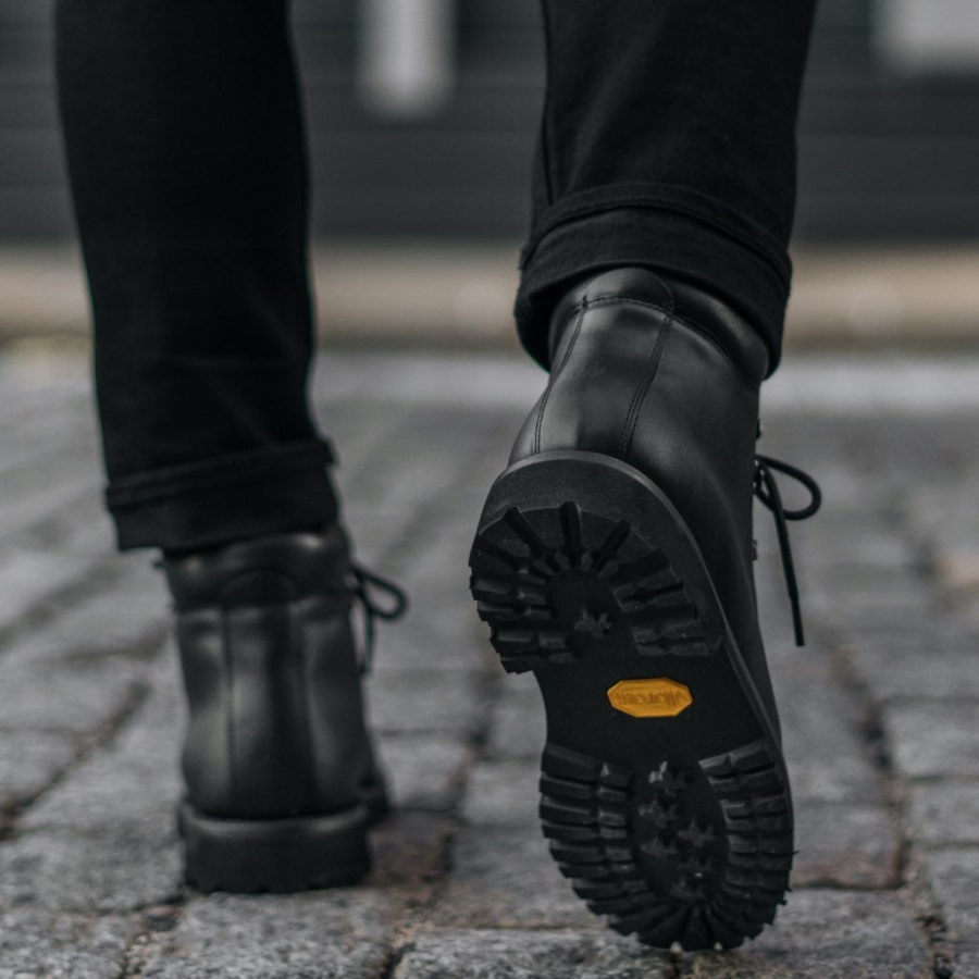 Zwart Mat Commandant Vrijdag