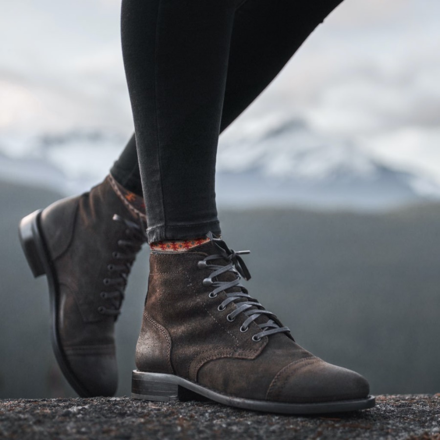 Kapitein Donker Olijfgroen Suède Maandag