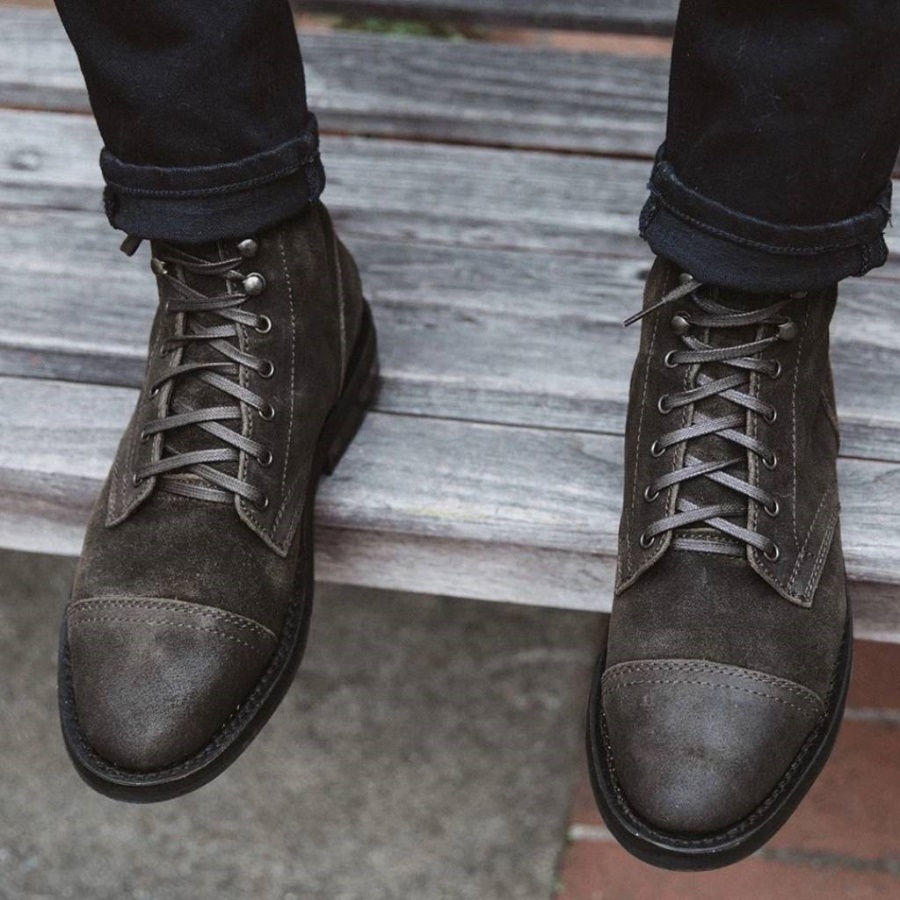 Kapitein Dinsdag Donker Olijfgroen Suède