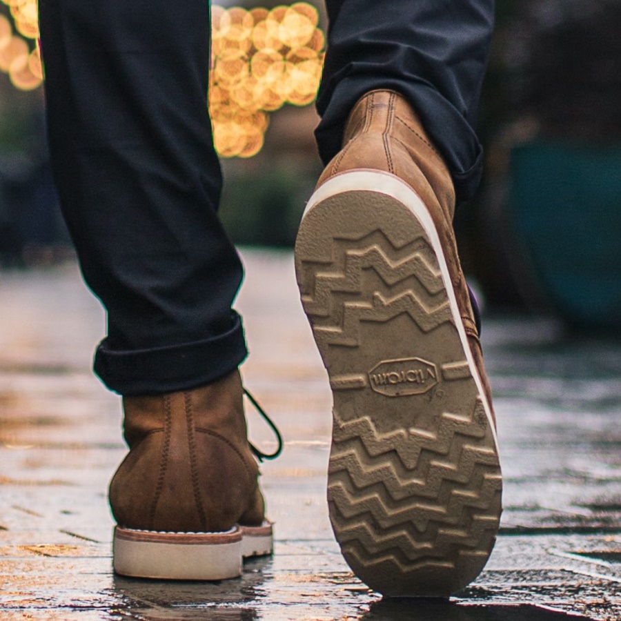 Zaterdag Verbrande Koper Diplomaat